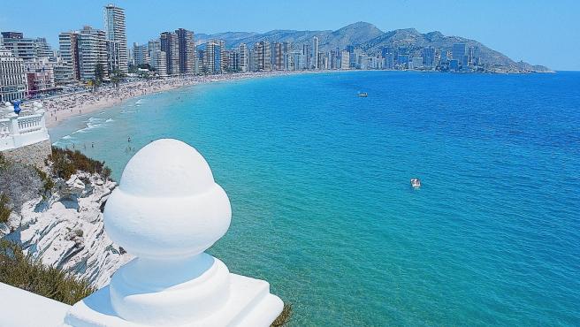 BENIDORM EN HOTEL MADEIRA CENTRO 4 * - SAN PEDRO