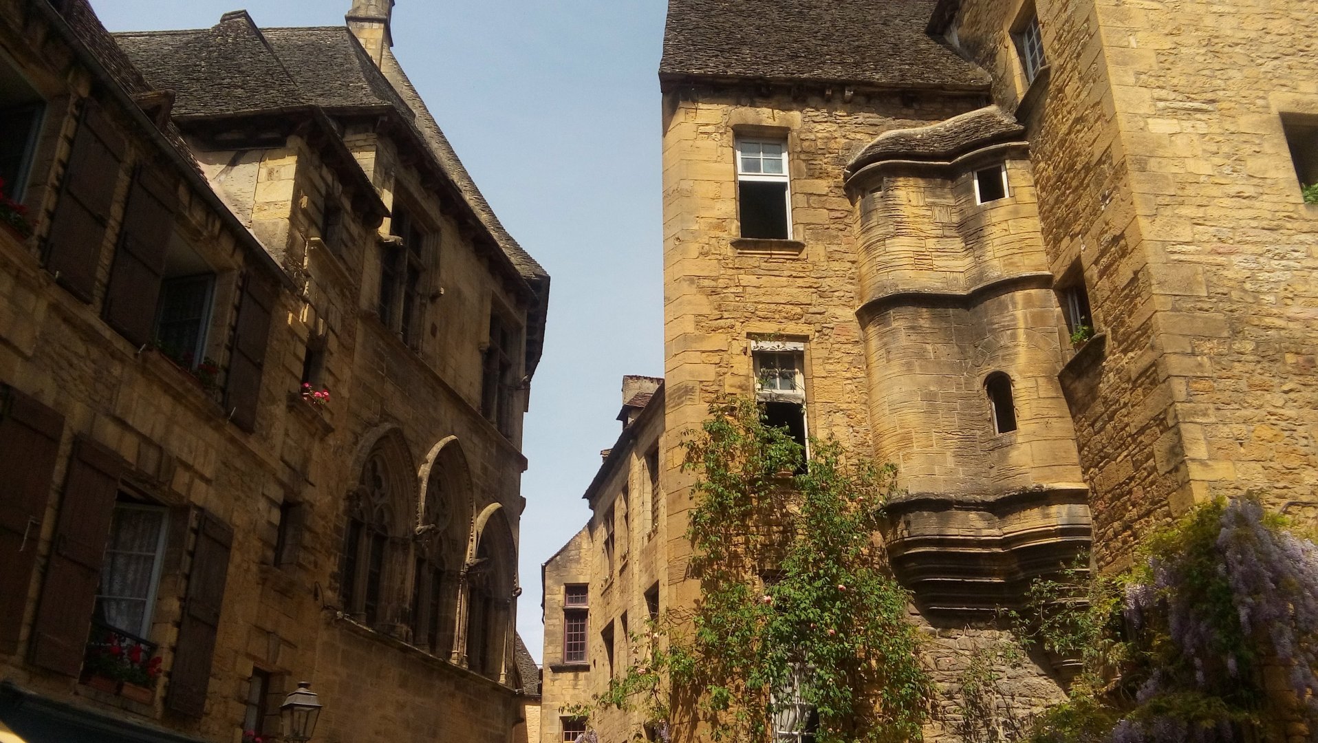 PERIGORD EN EL PUENTE DE AGOSTO